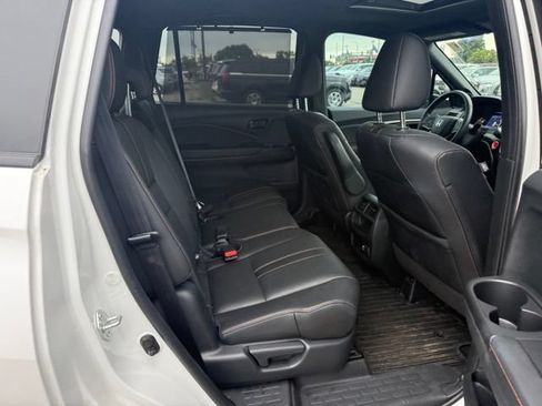 Used 2023 Honda Passport TrailSport image 13