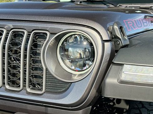 New 2026 Jeep Wrangler Unlimited Rubicon w/ Technology Group AWD/4WD image 7