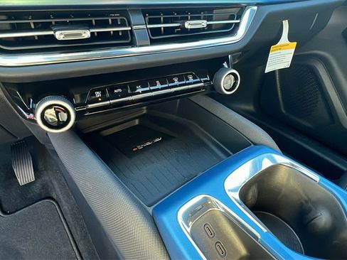 New 2026 Chevrolet Equinox EV LT image 24