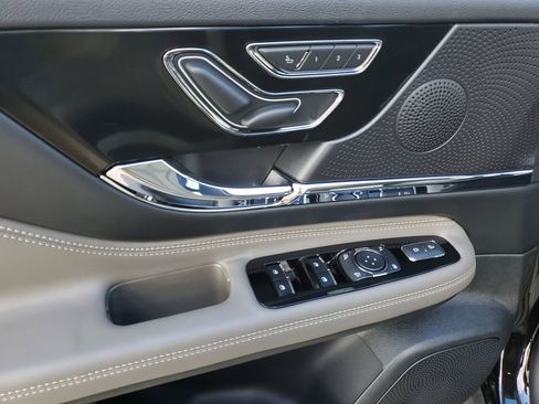New 2026 Lincoln Corsair Grand Touring AWD/4WD image 19