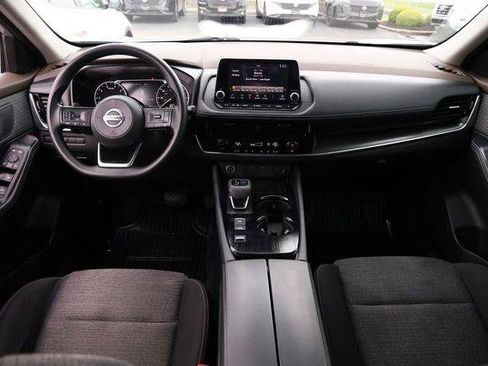 Used 2021 Nissan Rogue SV FWD image 22