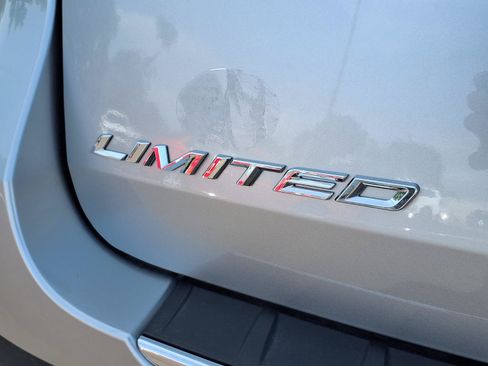 Used 2020 Ford Explorer Limited w/ Class III Trailer Tow Package AWD/4WD image 36