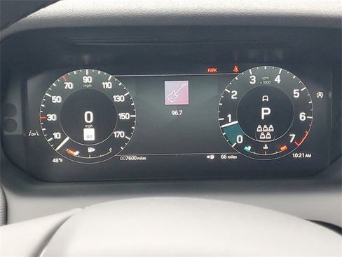 Used 2025 Land Rover Discovery Sport Dynamic SE image 29