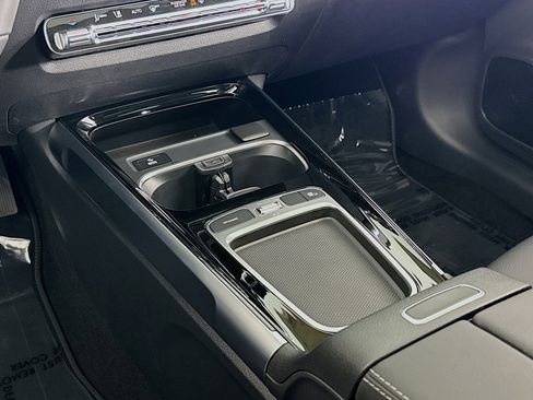 New 2026 Mercedes-Benz GLB 250 image 5