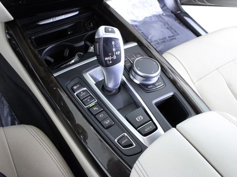 Used 2017 BMW X5 xDrive40e image 29