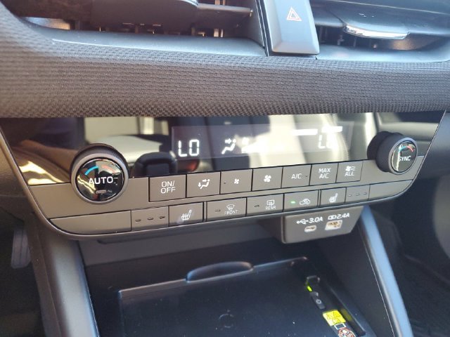 New 2026 Subaru Outback Limited w/ Premium/Limited Package 2 AWD/4WD image 38