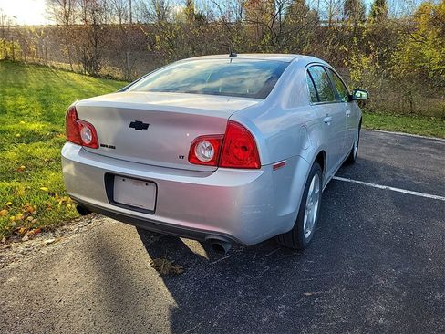 Used 2009 Chevrolet Malibu LT w/ HFV6 Engine Package image 8