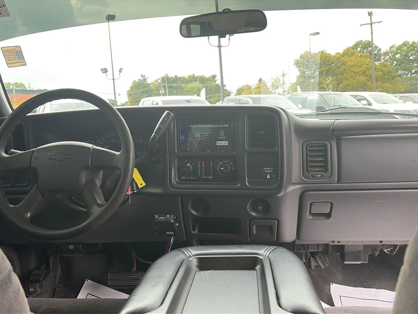 Used 2004 Chevrolet Silverado 2500 W/T w/ Heavy-Duty Power Package AWD/4WD image 19