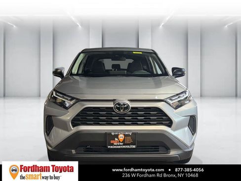 Used 2023 Toyota RAV4 LE AWD/4WD image 2