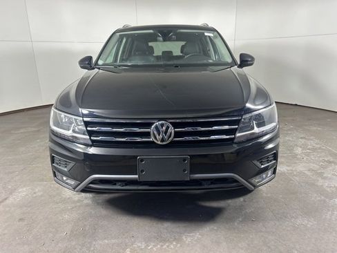 Used 2020 Volkswagen Tiguan SEL image 2