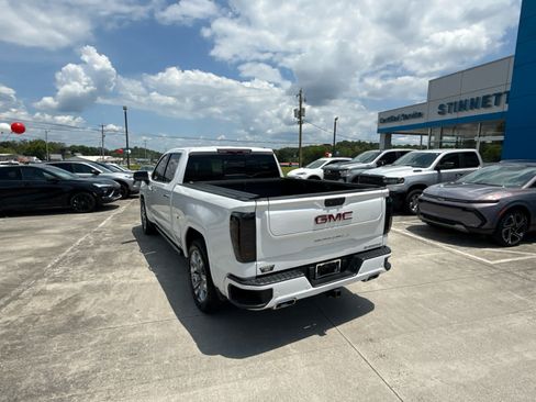 Used 2024 GMC Sierra 1500 Denali w/ Denali Reserve Package AWD/4WD image 4