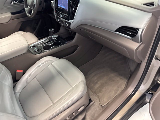 Used 2020 Chevrolet Traverse LT w/ LT Premium Package FWD image 24