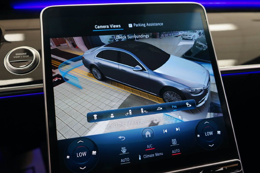 Used 2023 Mercedes-Benz S 580e 4MATIC Sedan image 9