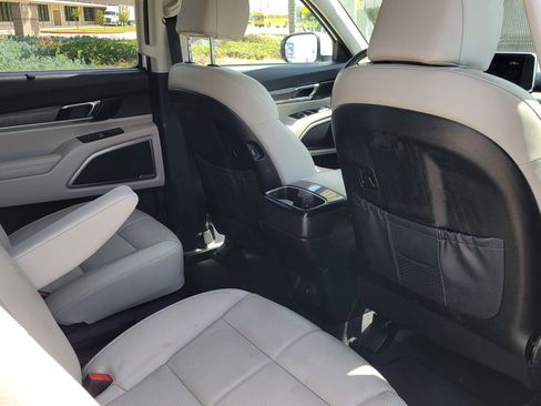 Certified 2022 Kia Telluride EX w/ EX Premium Package AWD/4WD image 8