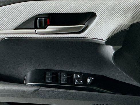 Used 2026 Toyota Camry SE w/ Convenience Package FWD image 18