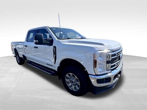 Used 2024 Ford F250 XLT w/ FX4 Off-Road Package AWD/4WD image 10