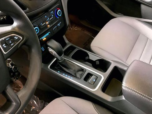 Used 2017 Ford Escape S image 16