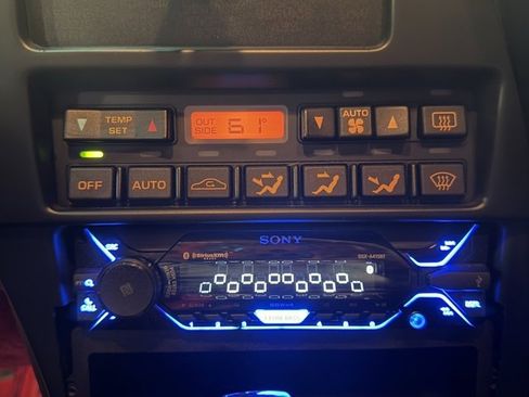 Used 1992 Chevrolet Corvette Coupe image 13