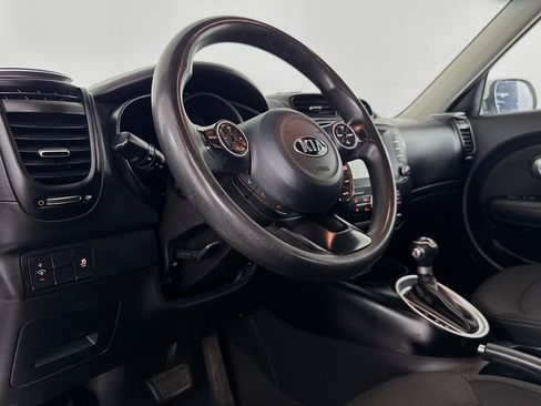 Used 2018 Kia Soul + FWD image 21