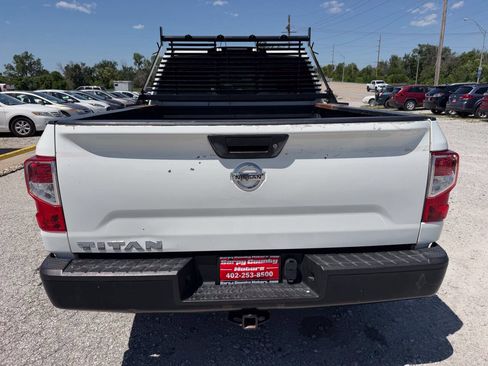 Used 2017 Nissan Titan S AWD/4WD image 4