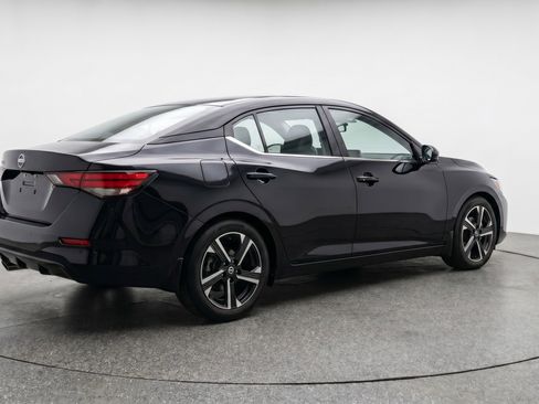 Used 2025 Nissan Sentra SV FWD image 9