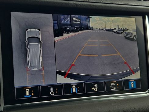 Used 2021 GMC Yukon Denali AWD/4WD image 15
