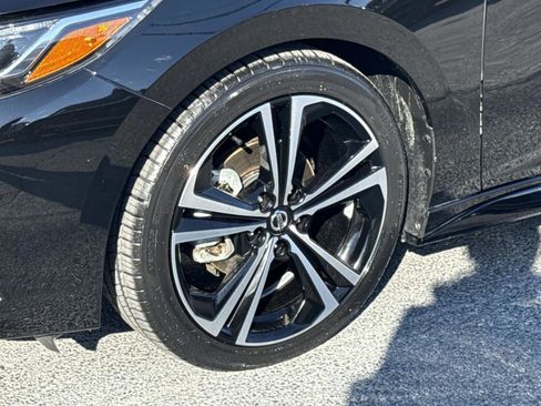 Used 2021 Nissan Sentra SR w/ SR Premium Package image 29