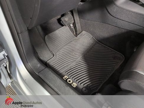 Used 2008 Volkswagen Eos Komfort image 13