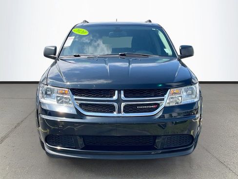 Used 2020 Dodge Journey SE w/ SE Popular Equipment Group FWD image 2