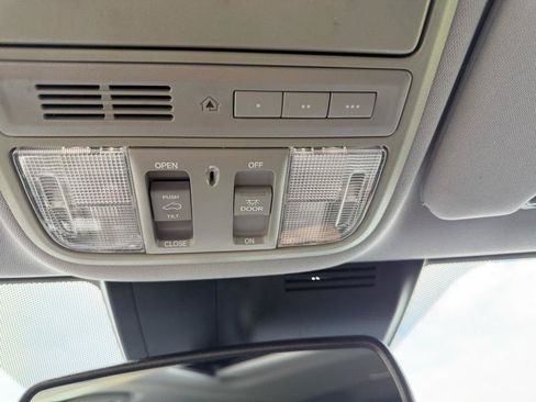 Used 2019 Honda CR-V Touring image 55