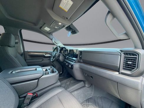 Used 2023 Chevrolet Silverado 1500 RST AWD/4WD image 15