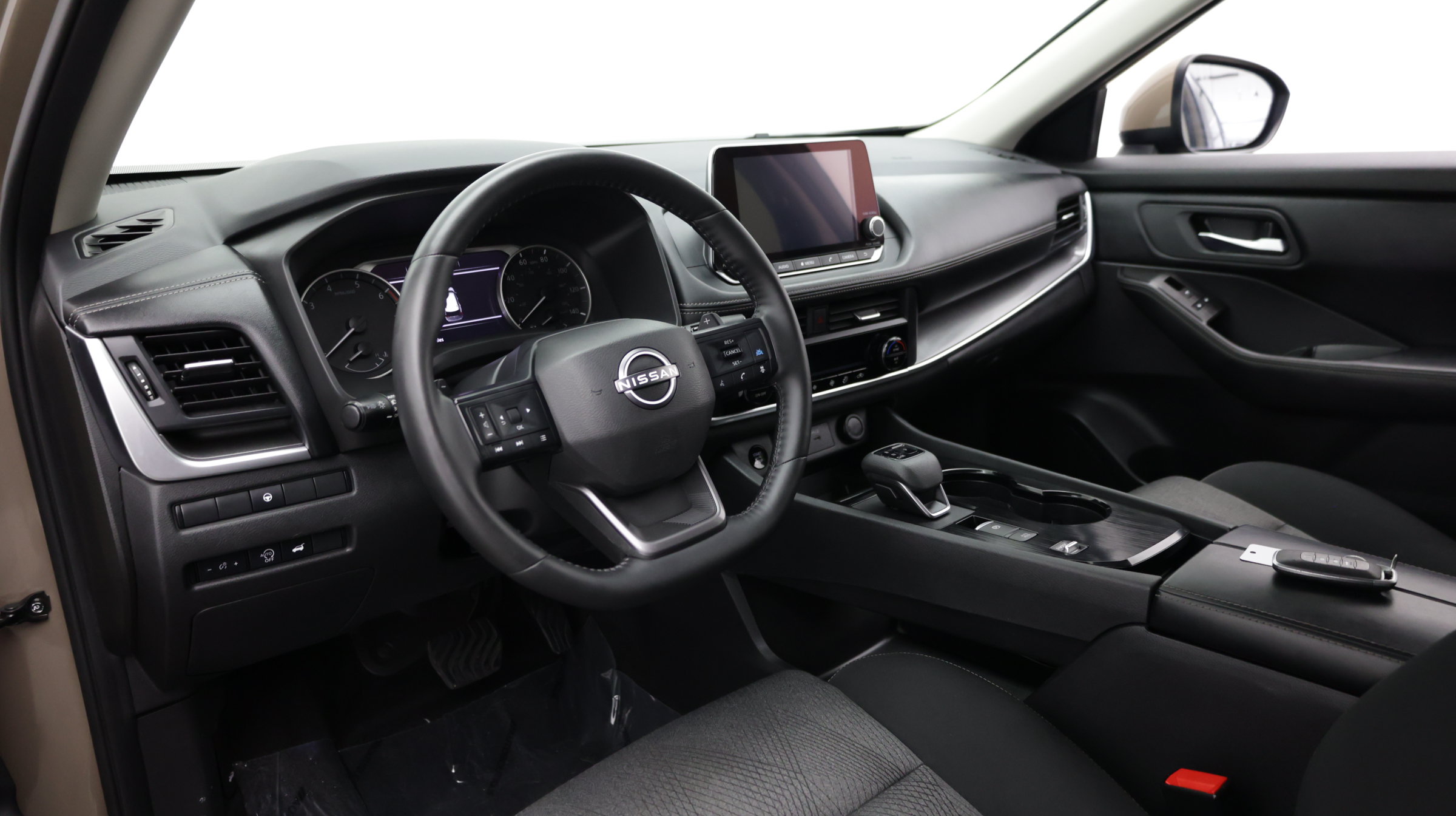 Used 2025 Nissan Rogue SV FWD image 12