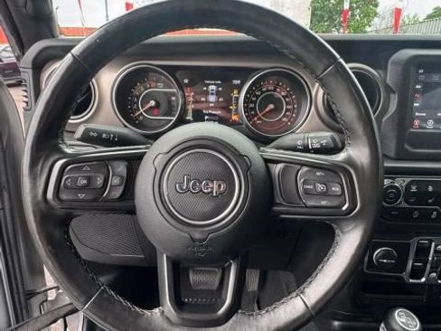 Used 2020 Jeep Gladiator Sport w/ Quick Order Package 24S AWD/4WD image 11
