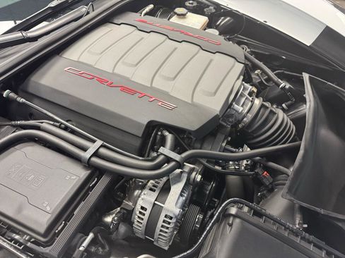 Used 2015 Chevrolet Corvette Stingray Coupe RWD image 18