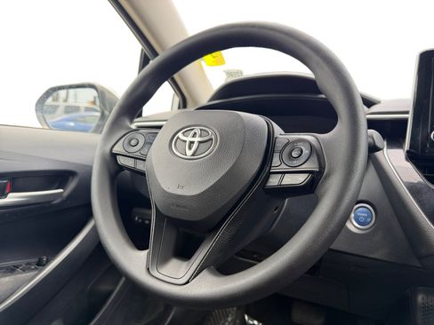 Used 2020 Toyota Corolla LE w/ Carpet Mat Package (TMS) FWD image 12