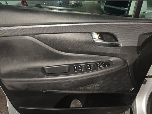 Used 2019 Hyundai Santa Fe SE image 24