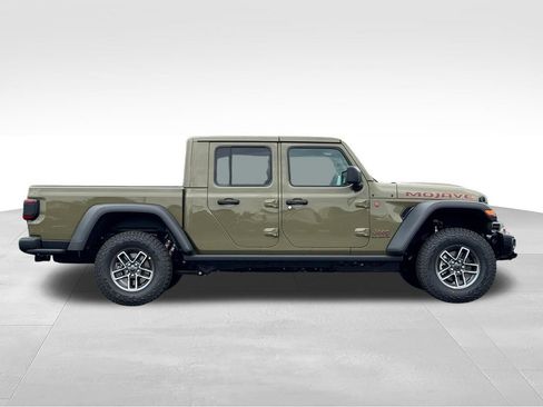 New 2026 Jeep Gladiator Mojave w/ Steel Bumper Group AWD/4WD image 8