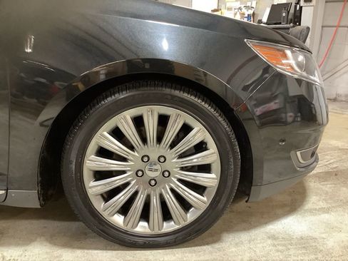 Used 2015 Lincoln MKS AWD w/ Equipment Group 101A image 14