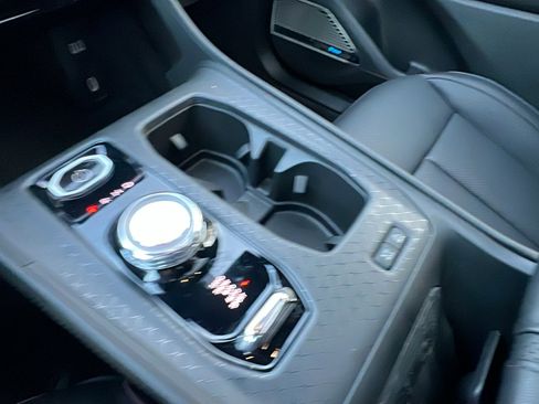 Used 2024 Jeep Wagoneer Launch Edition image 31