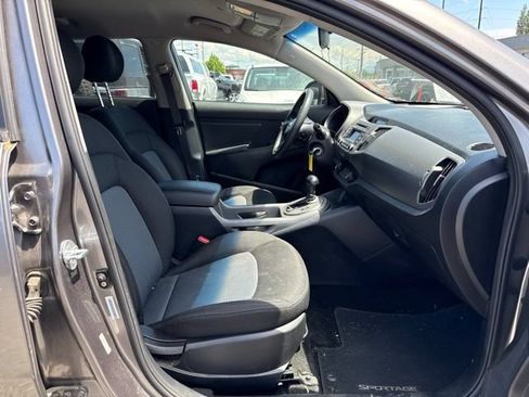 Used 2014 Kia Sportage LX AWD/4WD image 9