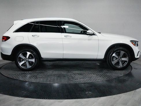 Used 2022 Mercedes-Benz GLC 300 4MATIC w/ Multimedia Package Lite image 5