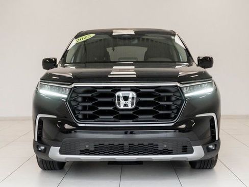 Certified 2025 Honda Pilot EX-L image 5