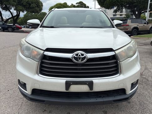 Used 2016 Toyota Highlander XLE FWD image 7