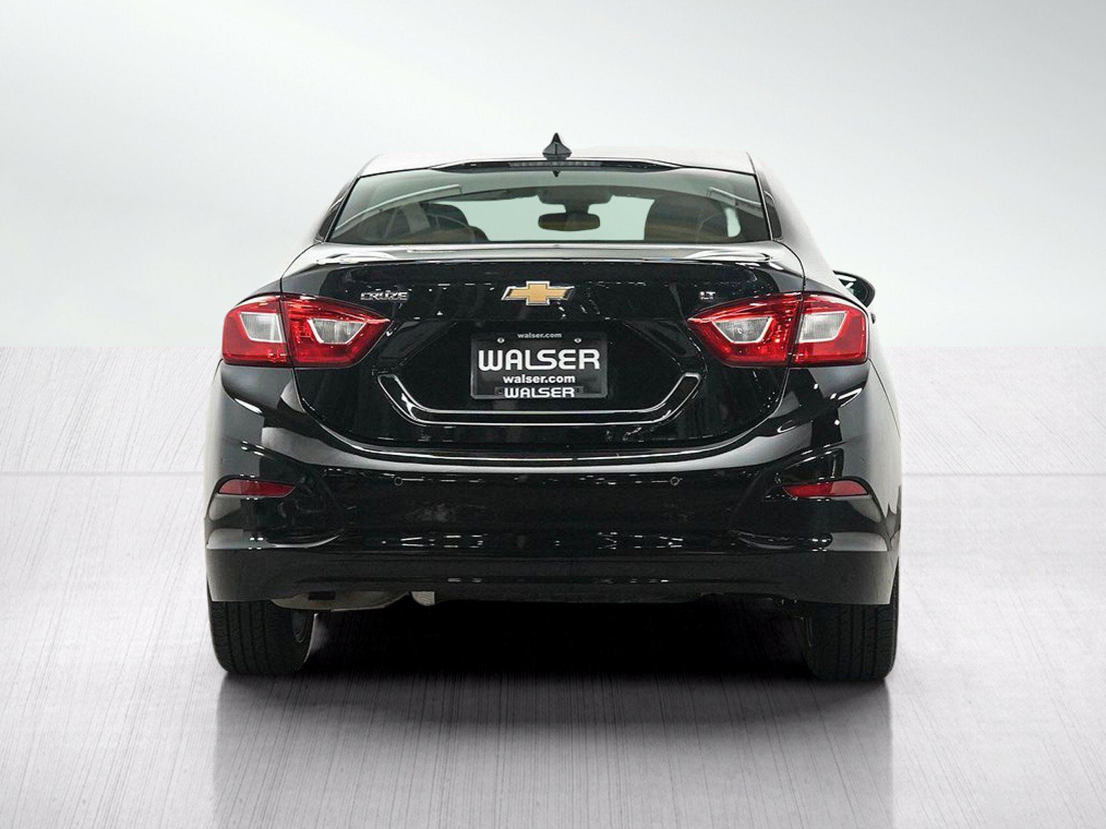 Used 2019 Chevrolet Cruze LT w/ Convenience Package FWD image 4