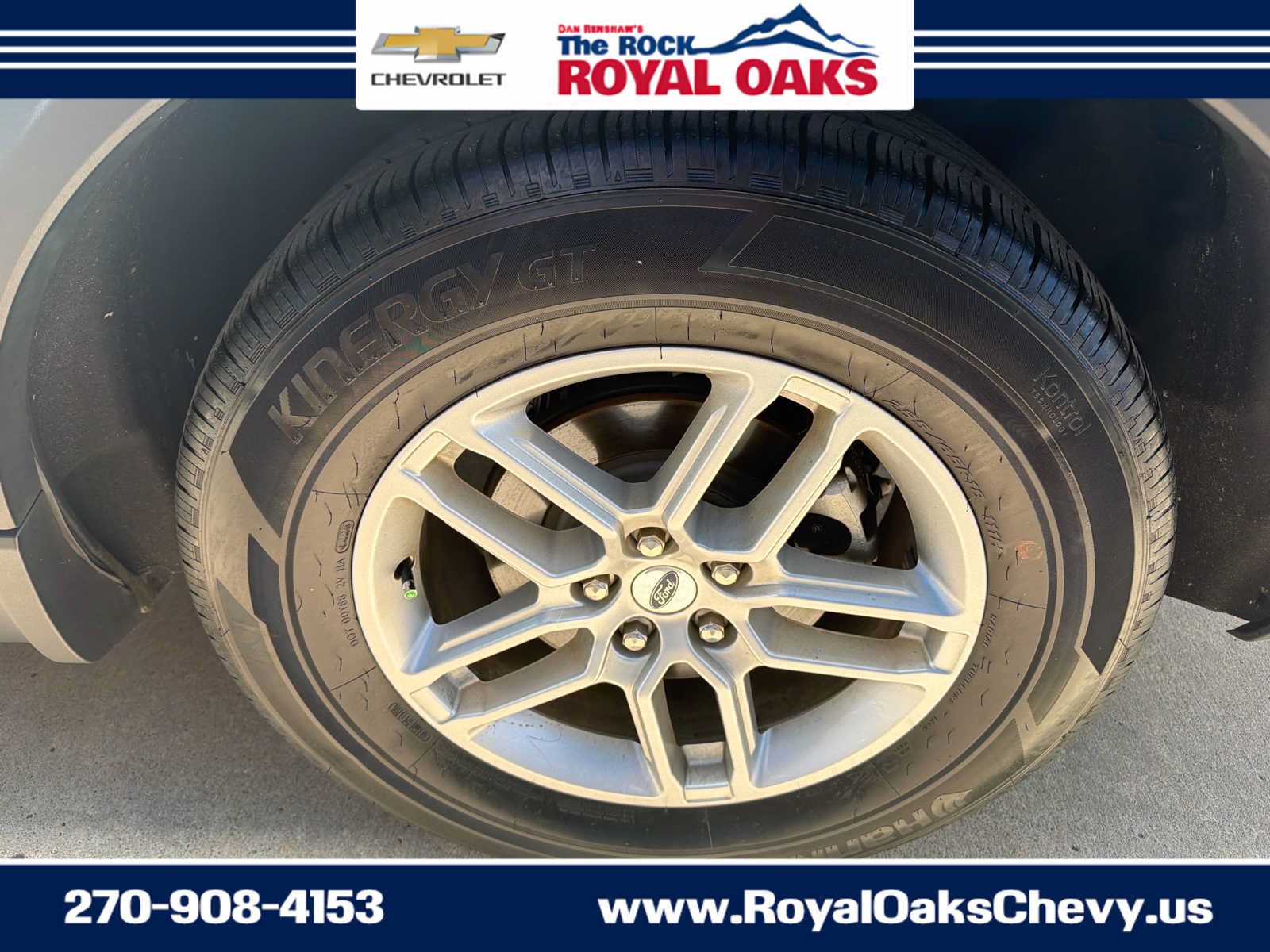 Used 2025 Ford Explorer Active RWD image 11