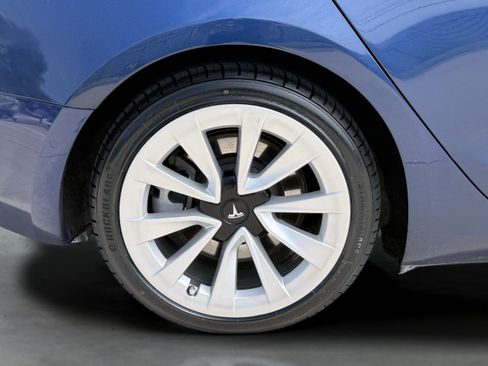 Used 2022 Tesla Model 3 Standard Range RWD image 35