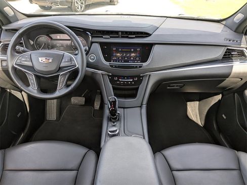 Certified 2025 Cadillac XT5 Premium Luxury image 18