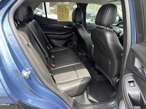 Used 2024 Buick Encore GX Sport Touring FWD image 12