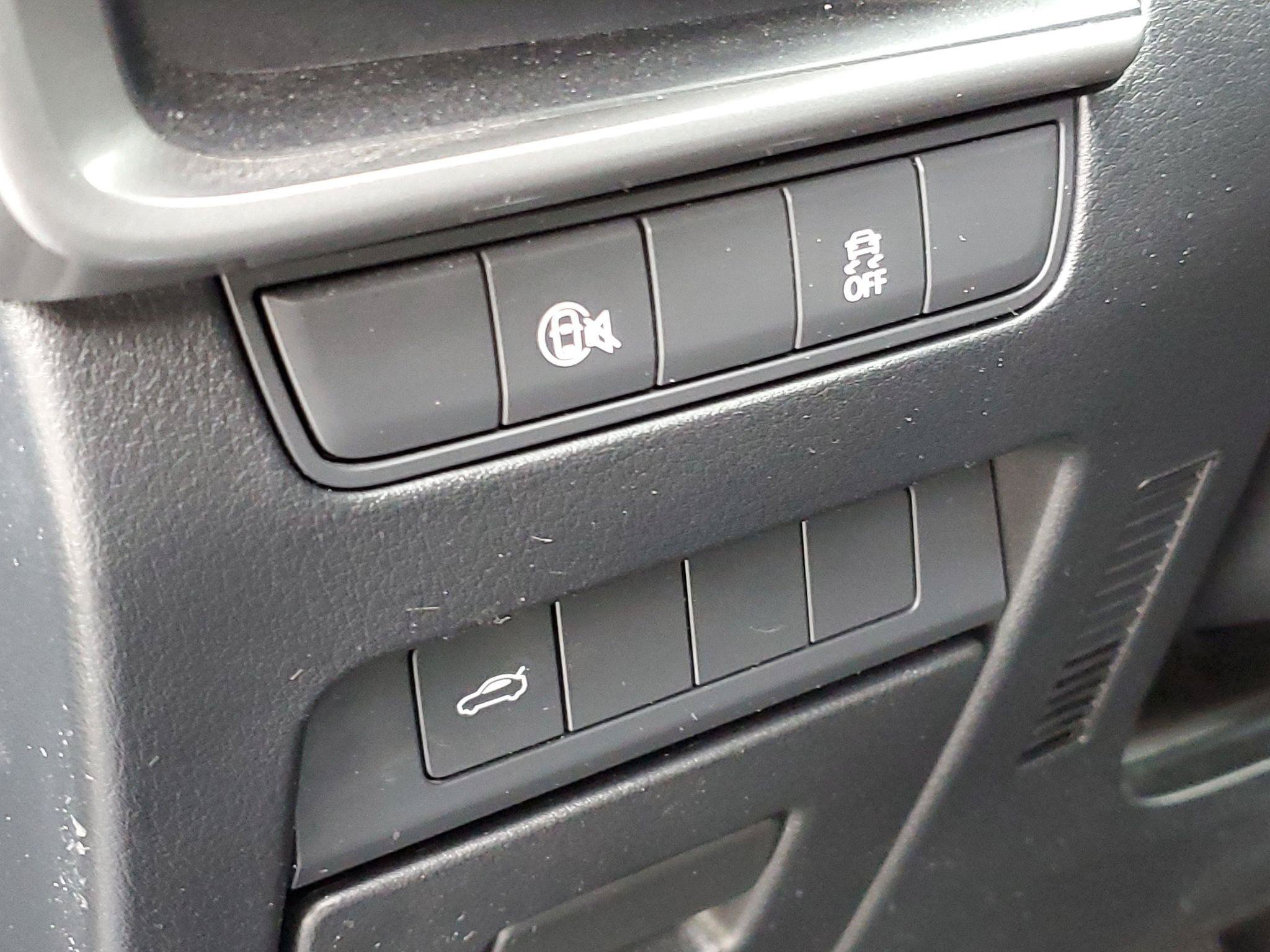 Used 2024 MAZDA MAZDA3 s FWD image 7