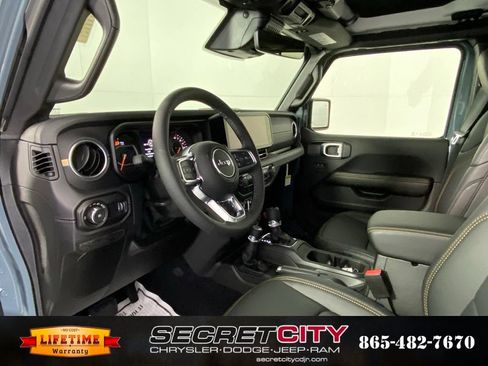 New 2026 Jeep Wrangler Unlimited Sahara AWD/4WD image 11